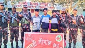 মহেশপুর সীমান্তে বিএসএফের হাতে আটক তিন বাংলাদেশি